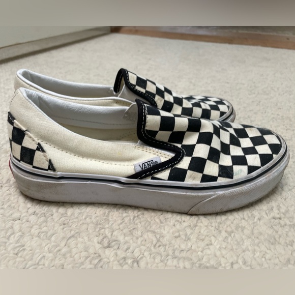 Classic Checkered Vans - Picture 1 of 6